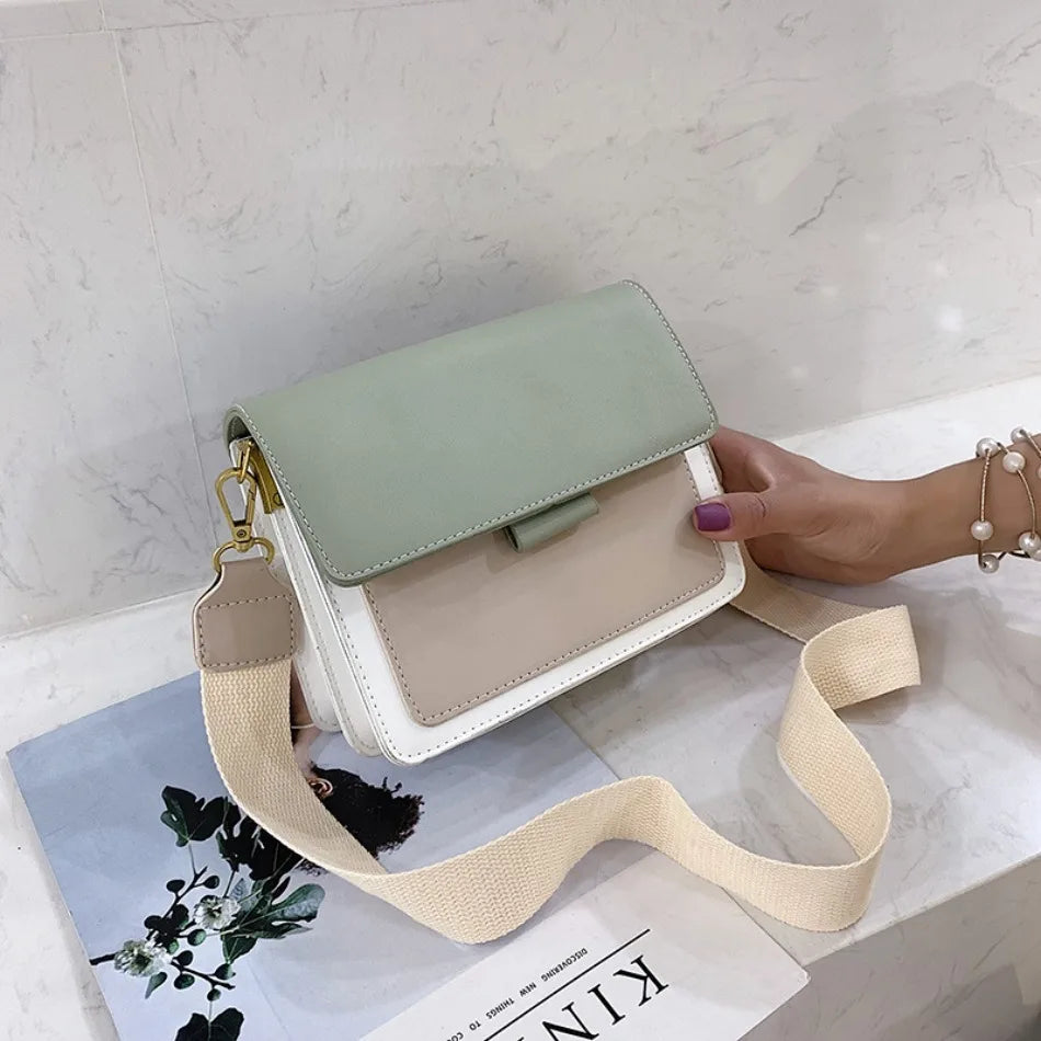 Mini Chain Crossbody Bag