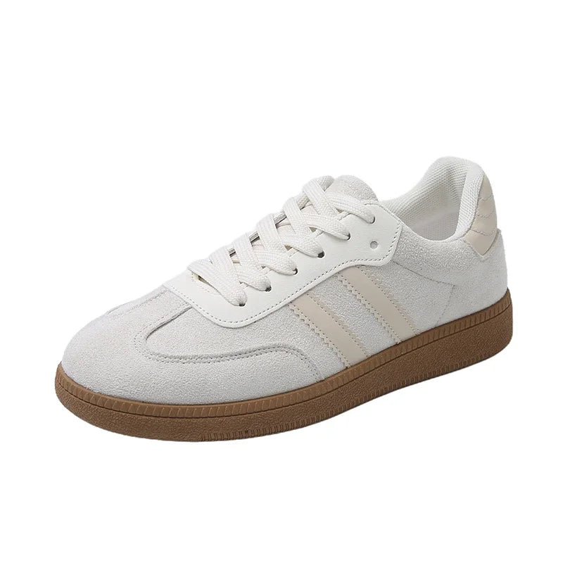 LOW-TOP SNEAKERS