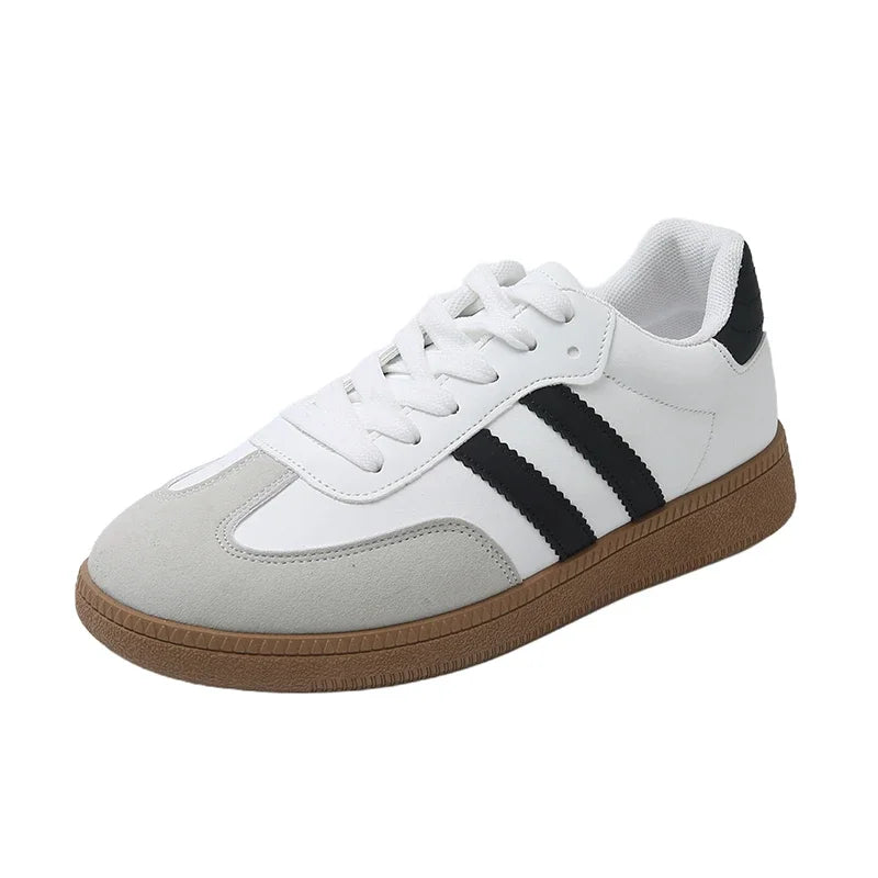 LOW-TOP SNEAKERS