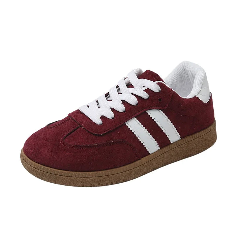 LOW-TOP SNEAKERS